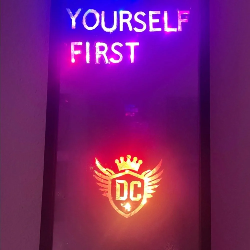 DC Illuminated Wall Mirror with Multicolor LED Lightscustom LED Light Up Mirror